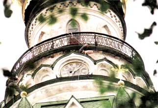 Реставрационные работы на колокольне Софийского собора. Фотография 2001 года