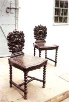 В доме сохранены некоторые вещи Петровской эпохи, например, изготовленные в 1704 году стулья с латинскими инициалами «АН» (т. е. «Адольф Гутман»), принадлежавшие Гутманам