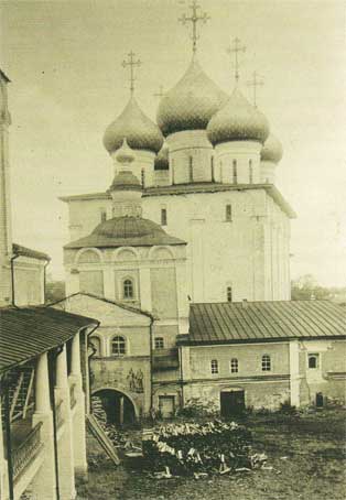 Софийский собор в Вологде. Построен в 1568-1570 годах. Фото начала XX века.
