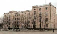 Общежитие Вологодского педагогического института на 250 человек (Лермонтова, 9), построенное в 1938 году. Фото 2002 года