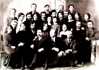 Группа политссыльных в Вологде. Фотография 1913 года