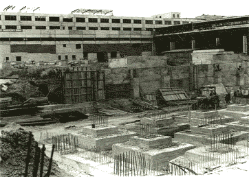 Строительство корпусов ГПЗ-23. Фотография начала 1970-х годов